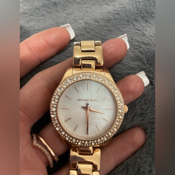 Micheal kors watch new - Picture 3 of 3